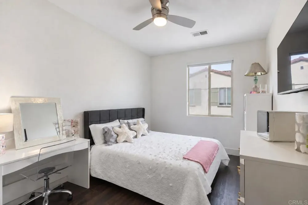 1714 Fairlead Ave Carlsbad, CA 92011
