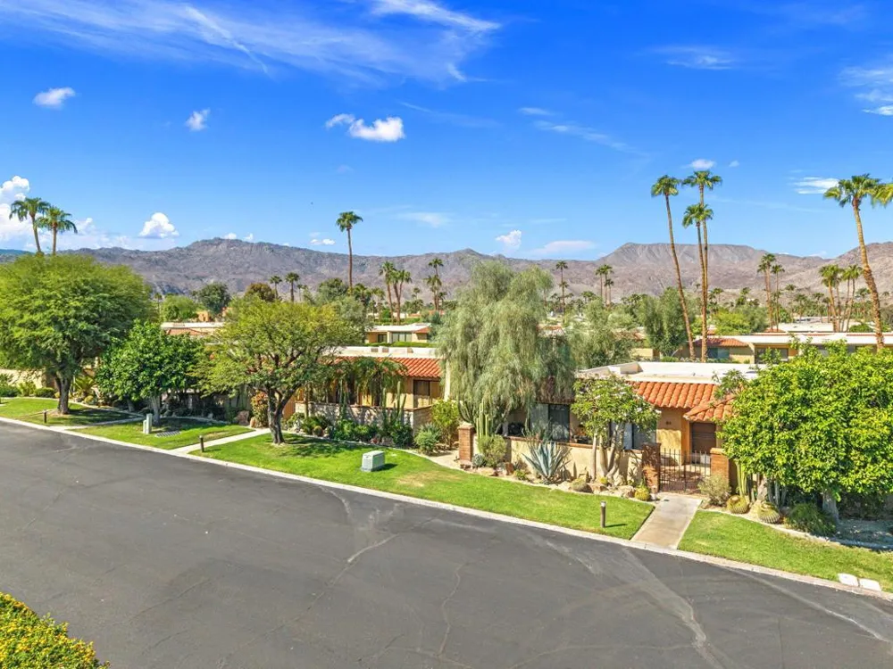 48435 Alamo Drive Palm Desert, CA 92260