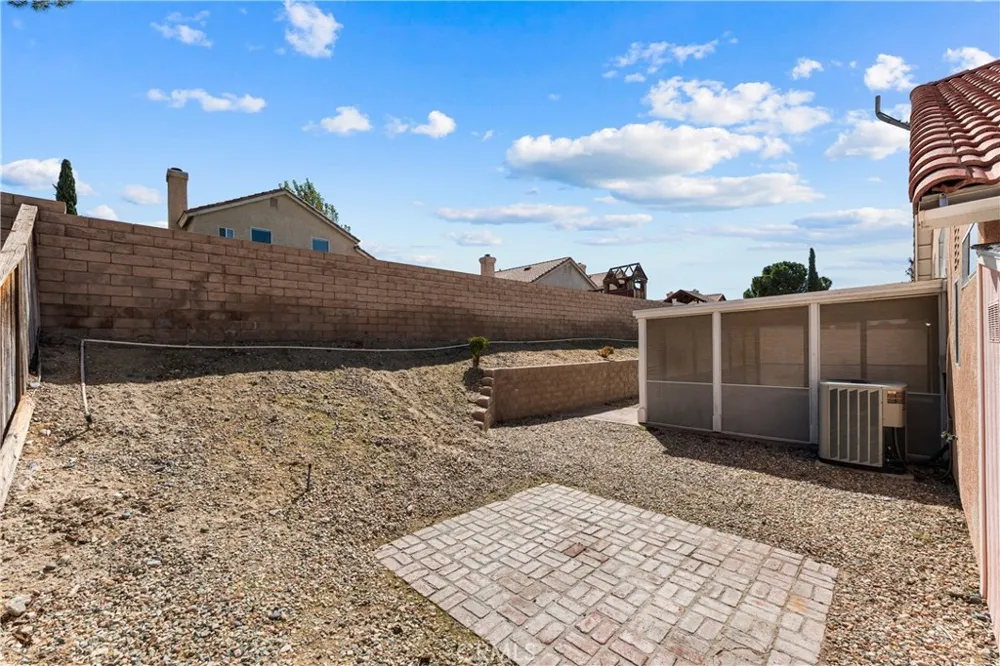 5546 Laurel Avenue Palmdale, CA 93552