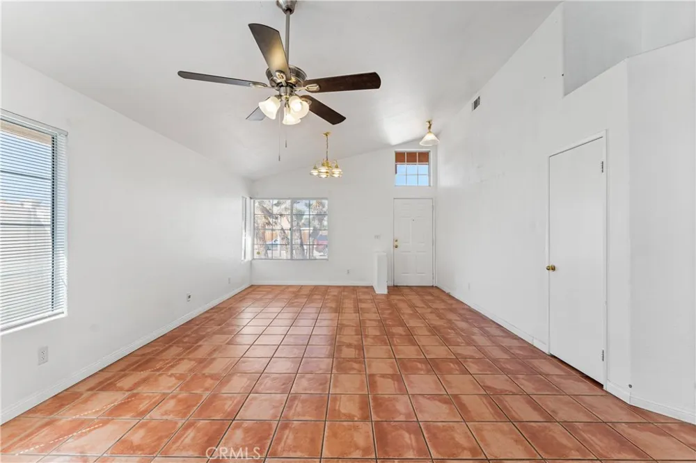 5546 Laurel Avenue Palmdale, CA 93552