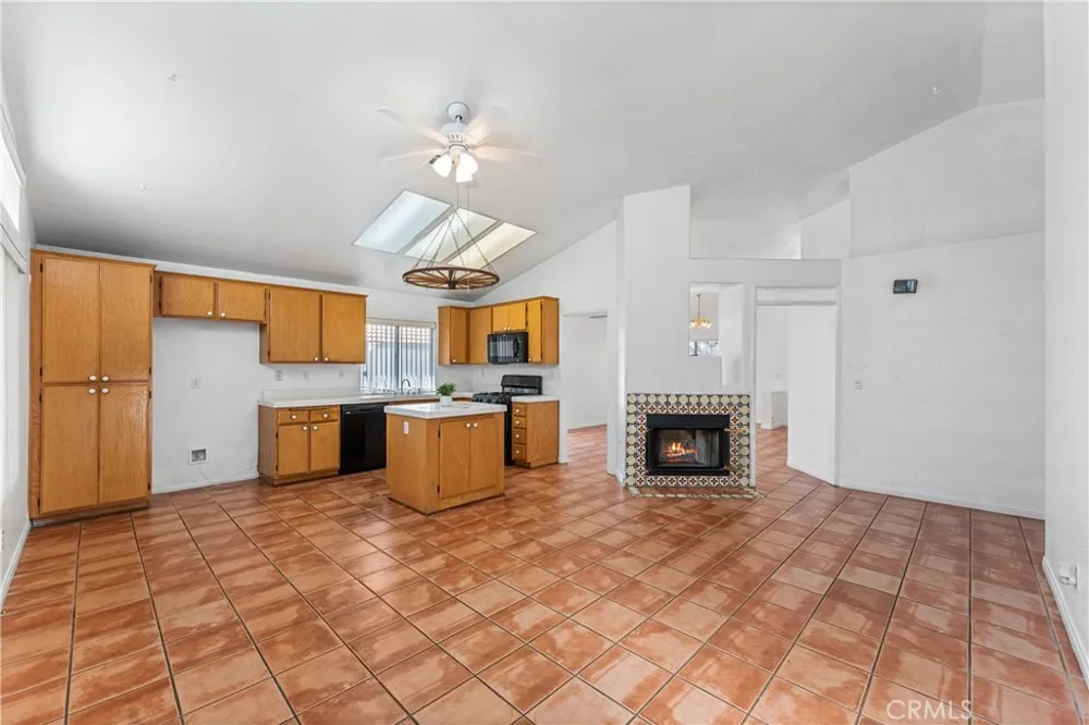 5546 Laurel Avenue Palmdale, CA 93552