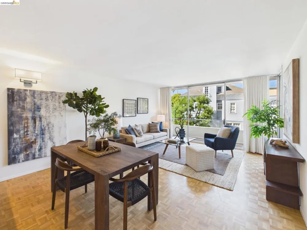 320 Lee St #303 Oakland, CA 94610