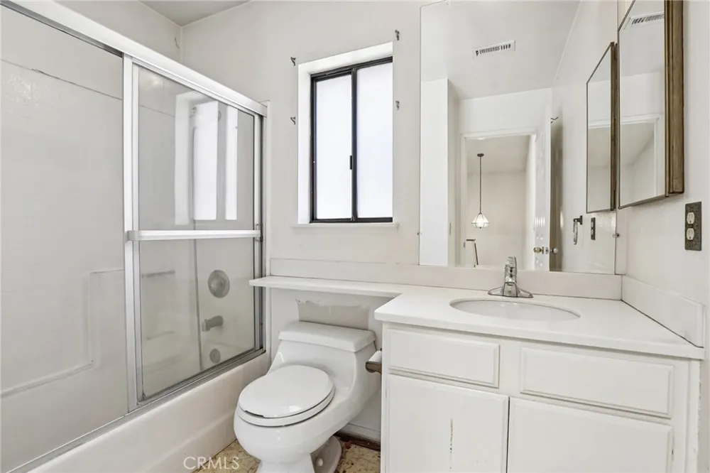 1215 Holt Placentia, CA 92870