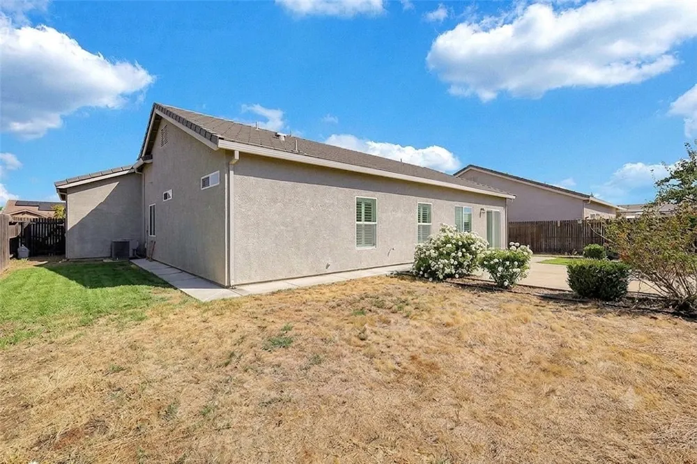 2050 Moss Glen Loop Linda, CA 95901