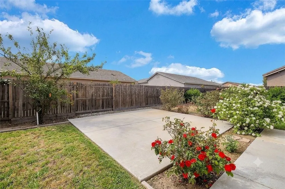 2050 Moss Glen Loop Linda, CA 95901