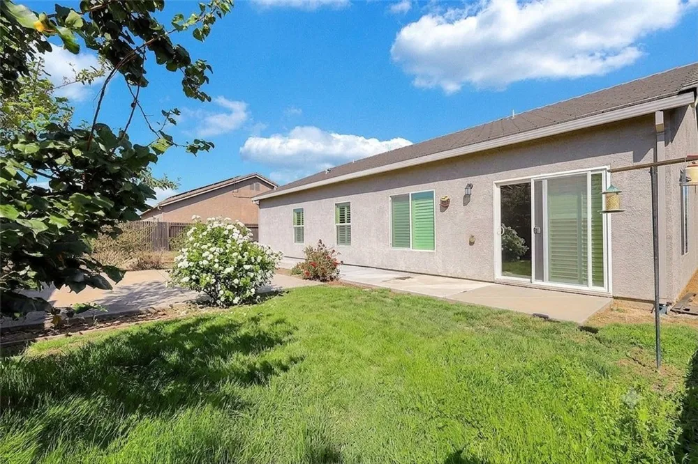 2050 Moss Glen Loop Linda, CA 95901