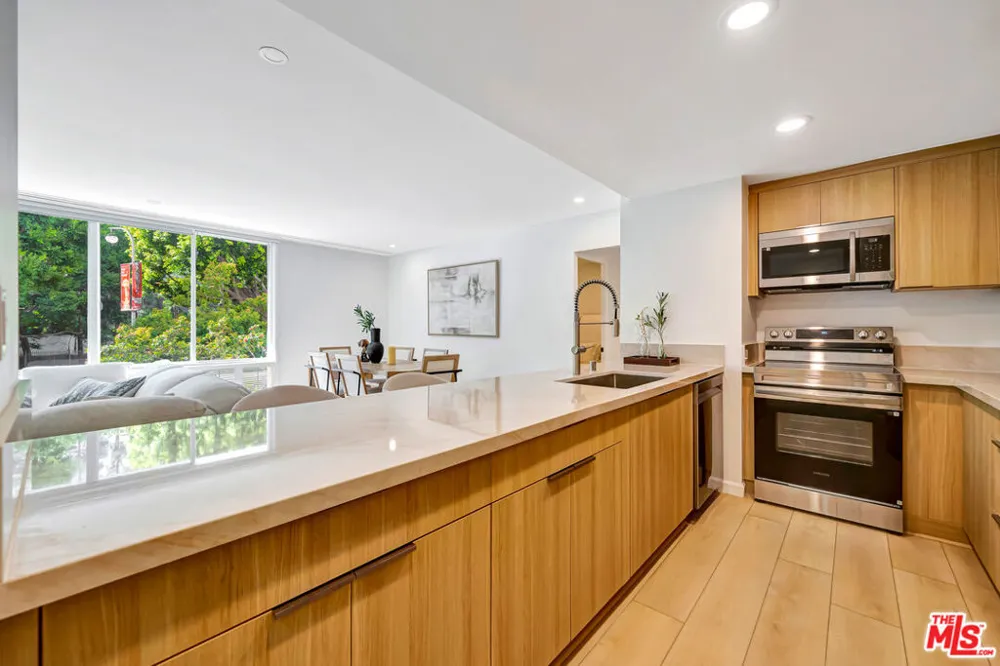 2170 Century Parkway #208 Los Angeles, CA 90067
