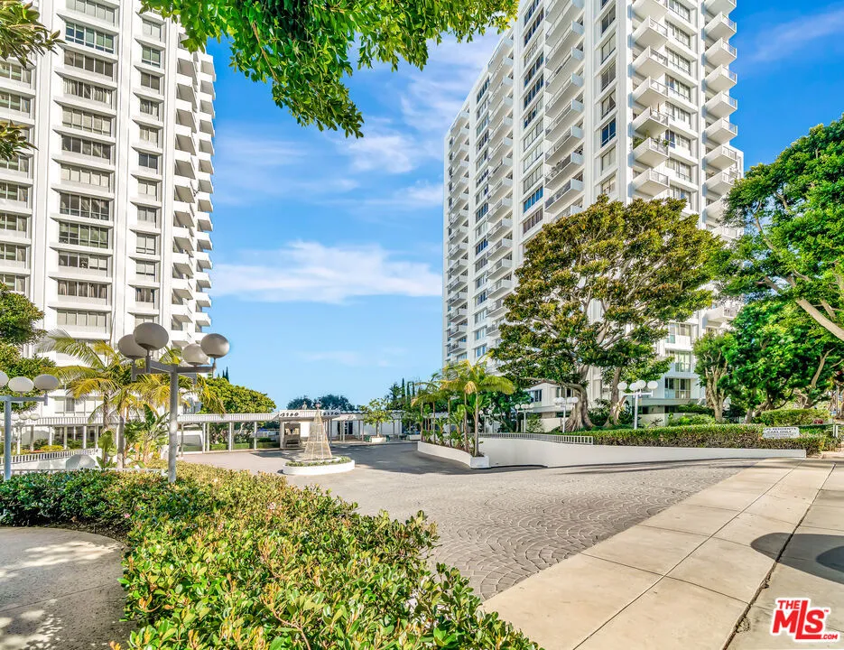 2170 Century Parkway #208 Los Angeles, CA 90067