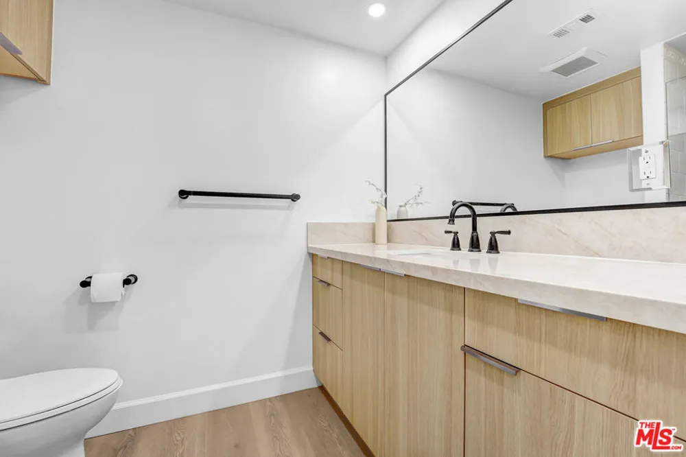 2170 Century Parkway #208 Los Angeles, CA 90067