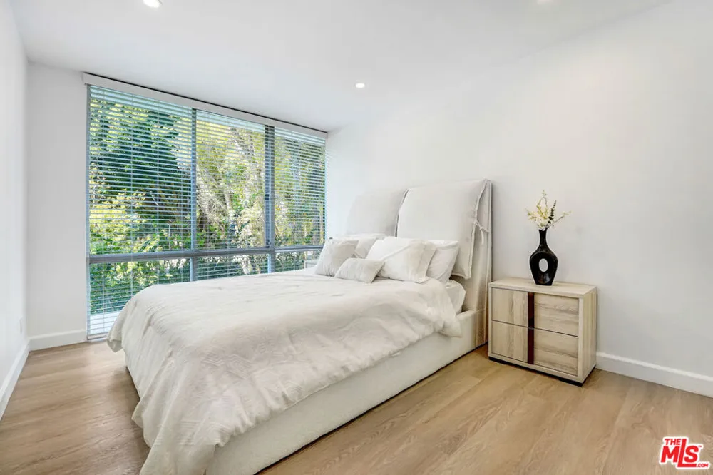 2170 Century Parkway #208 Los Angeles, CA 90067