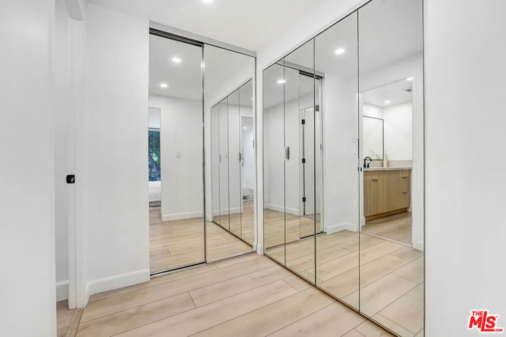 2170 Century Parkway #208 Los Angeles, CA 90067