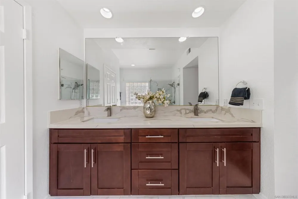 4341 Nobel #113 San Diego, CA 92122