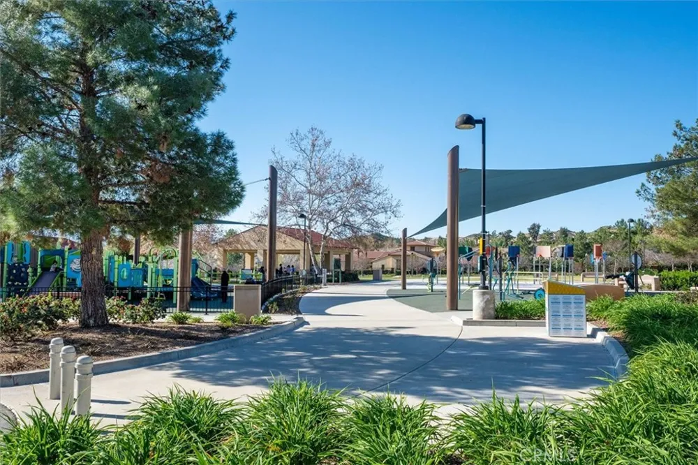 28600 Pietro Drive Valencia, CA 91354