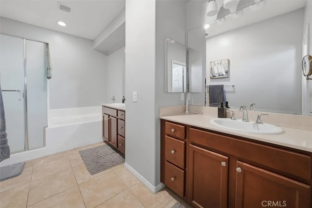 28600 Pietro Drive Valencia, CA 91354
