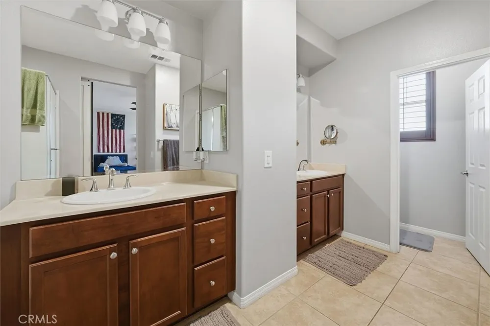 28600 Pietro Drive Valencia, CA 91354