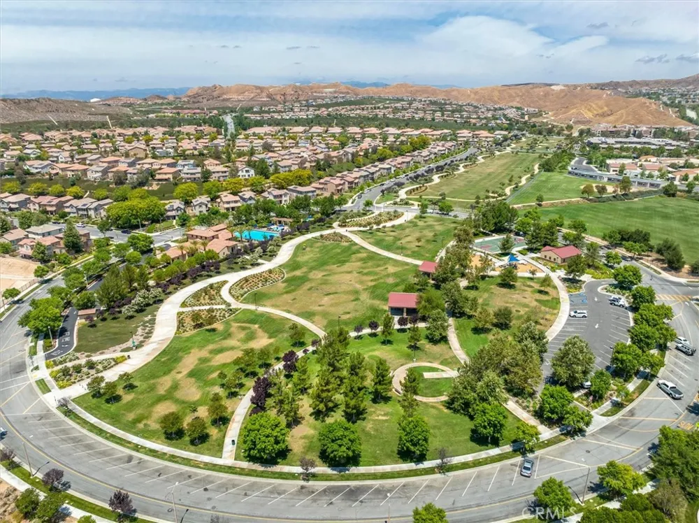 28600 Pietro Drive Valencia, CA 91354
