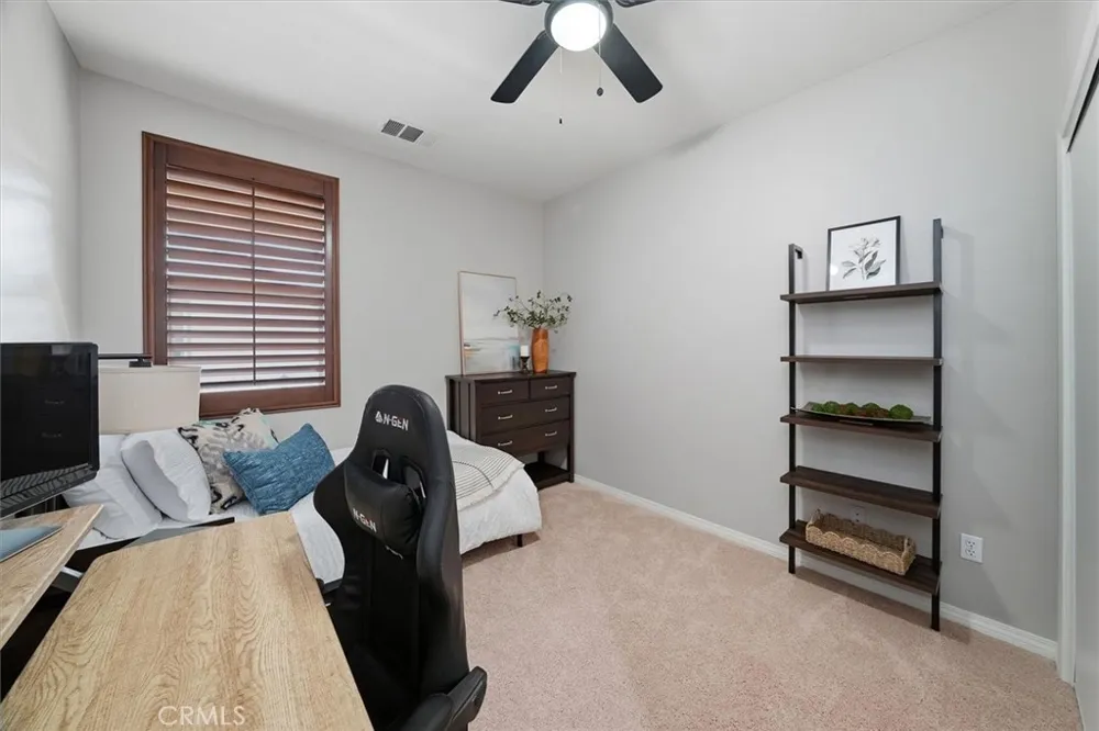 28600 Pietro Drive Valencia, CA 91354