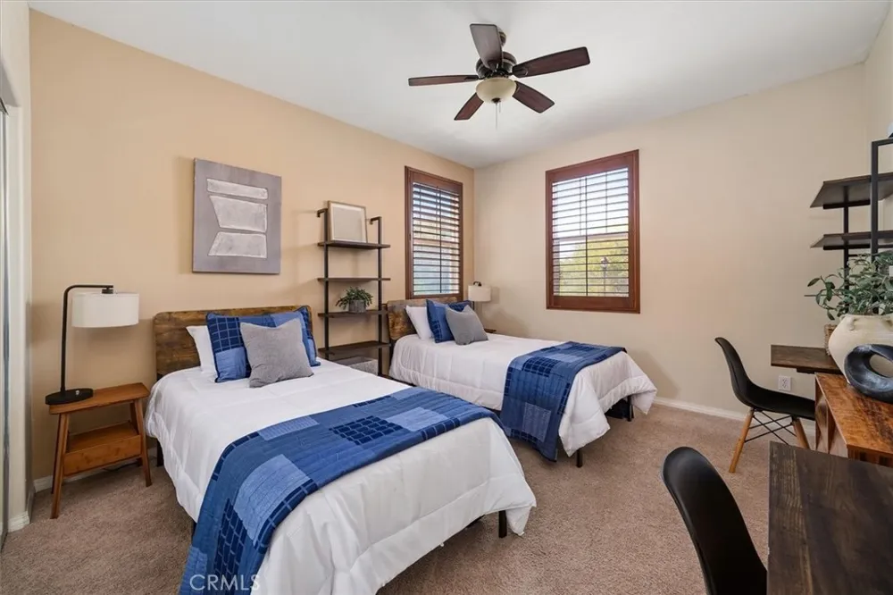 28600 Pietro Drive Valencia, CA 91354