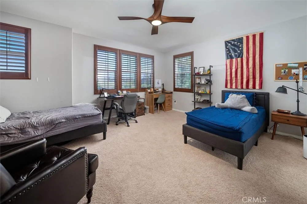 28600 Pietro Drive Valencia, CA 91354