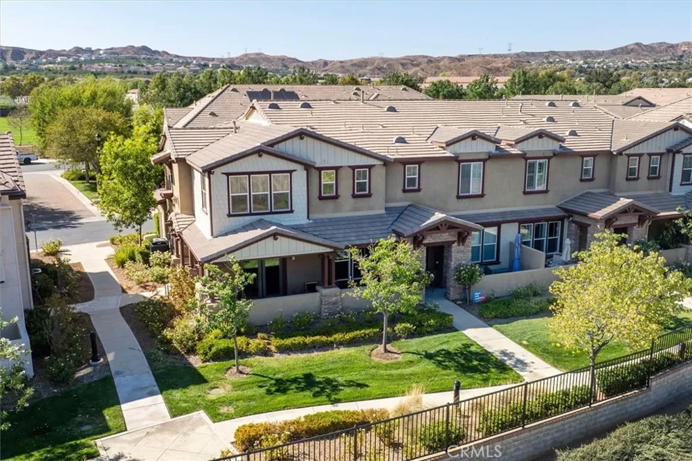 28600 Pietro Drive Valencia, CA 91354