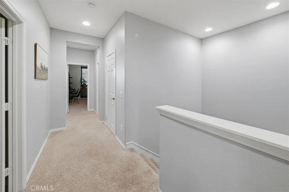 28600 Pietro Drive Valencia, CA 91354