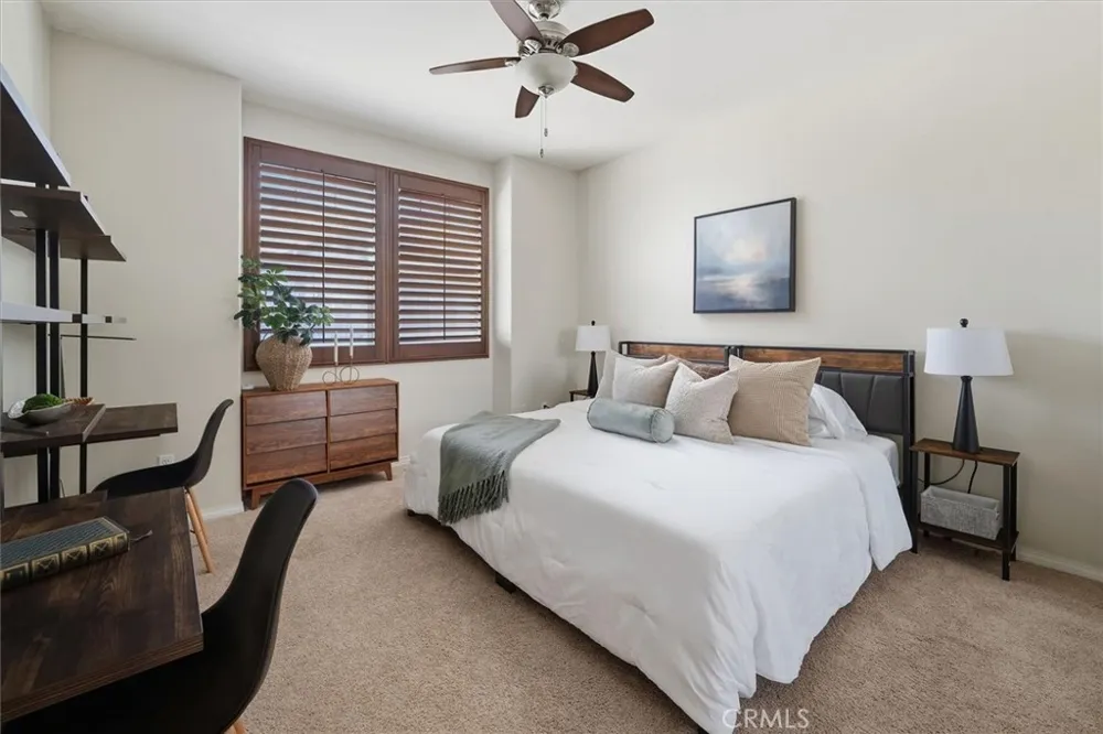 28600 Pietro Drive Valencia, CA 91354