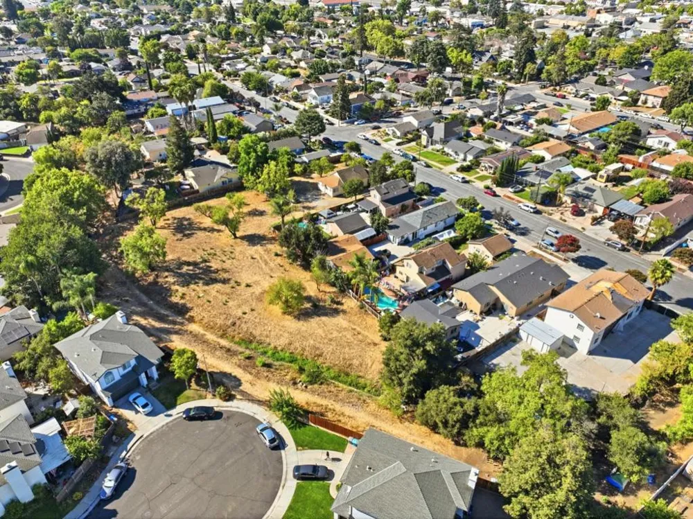 7522 Chestnut Street Gilroy, CA 95020