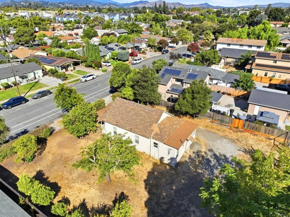 7522 Chestnut Street Gilroy, CA 95020