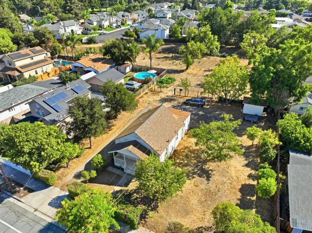 7522 Chestnut Street Gilroy, CA 95020