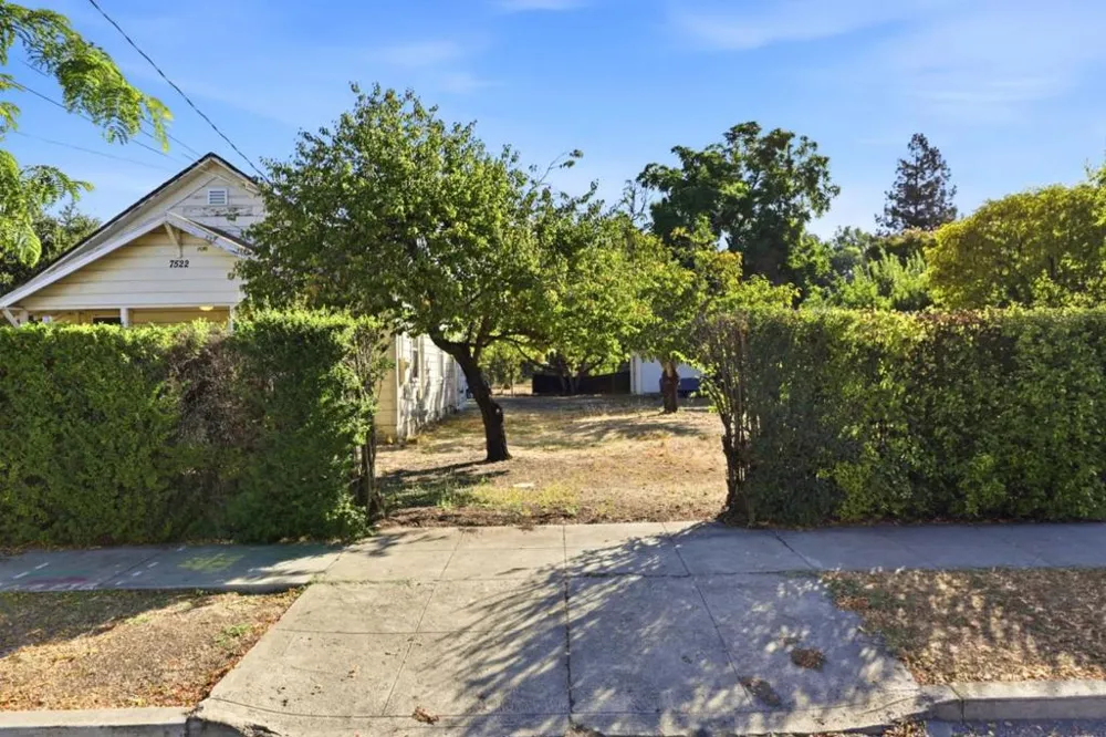 7522 Chestnut Street Gilroy, CA 95020