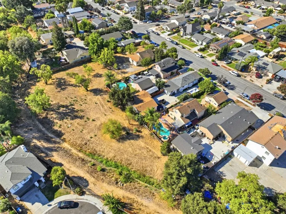 7522 Chestnut Street Gilroy, CA 95020
