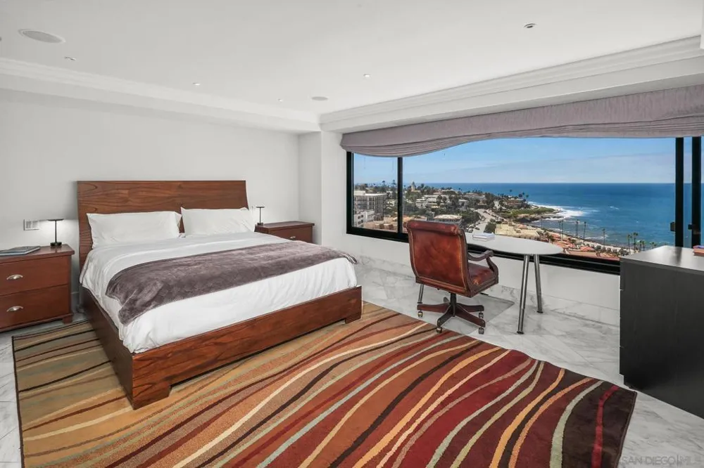 939 Coast Blvd #18E La Jolla, CA 92037