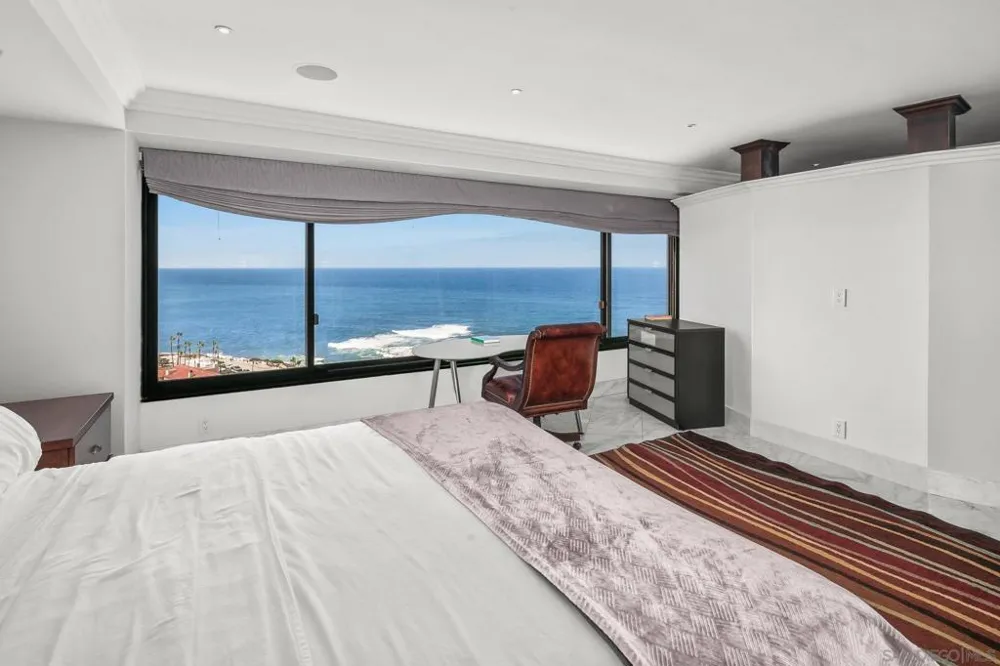 939 Coast Blvd #18E La Jolla, CA 92037
