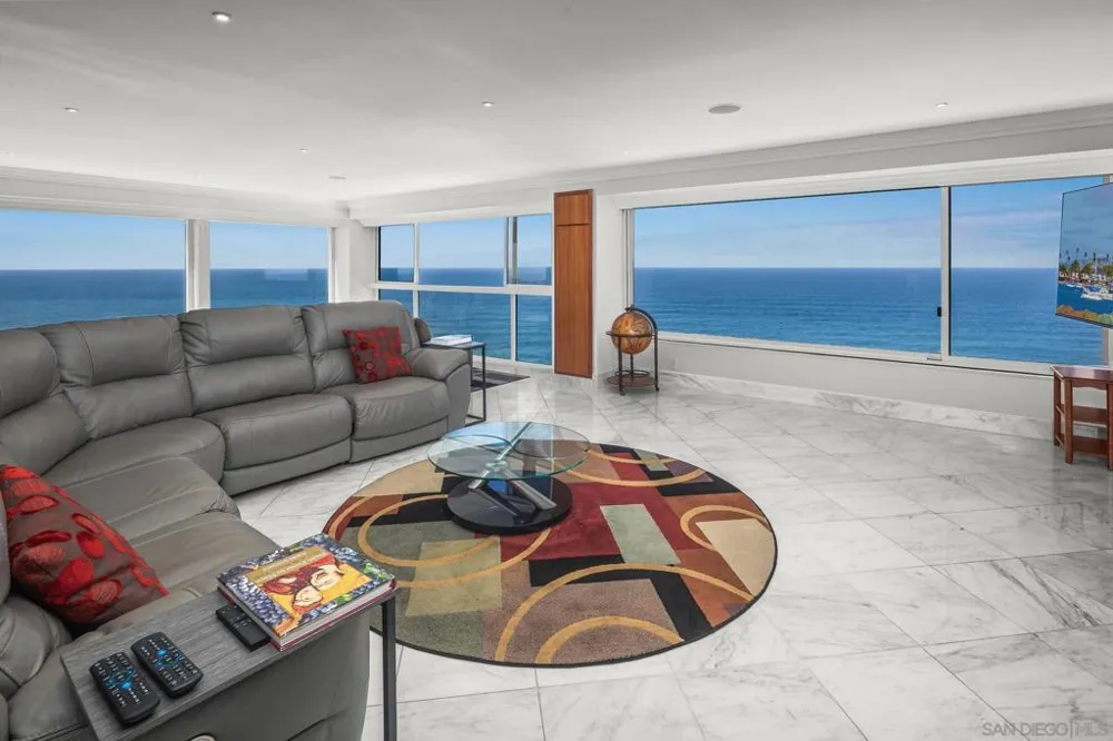 939 Coast Blvd #18E La Jolla, CA 92037