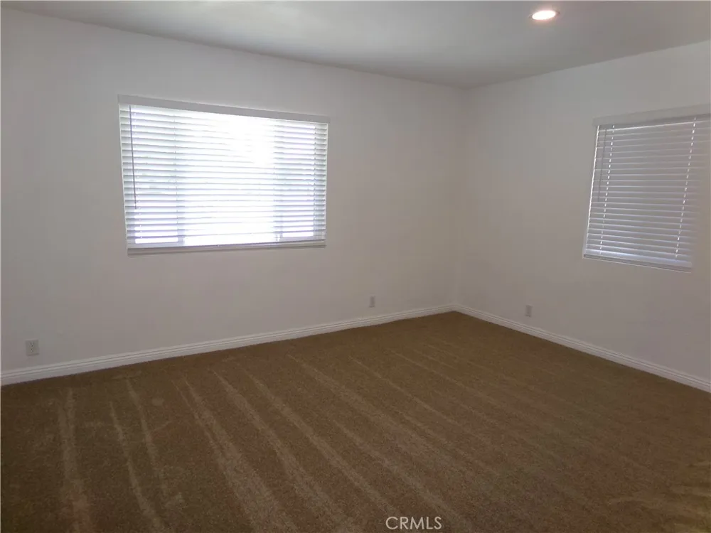 14145 Lakota Road Apple Valley, CA 92307