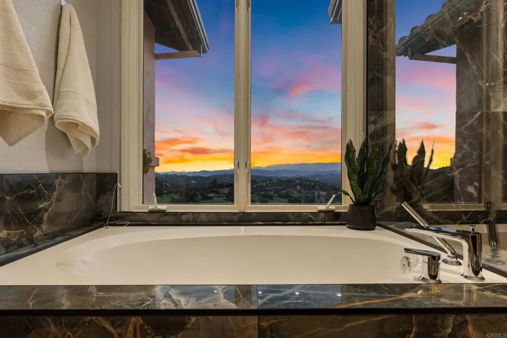 17112 Woodson View Lane Ramona, CA 92065