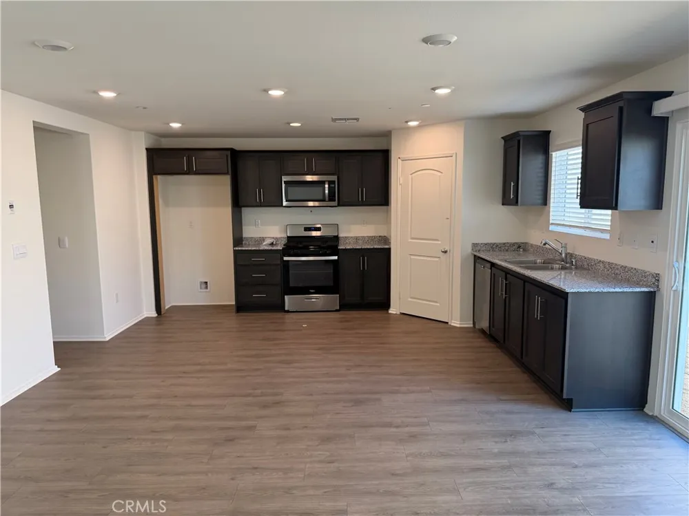 27286 Aurora Moreno Valley, CA 92555