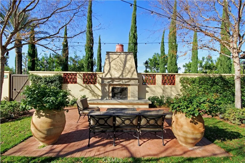51 Regal Irvine, CA 92620