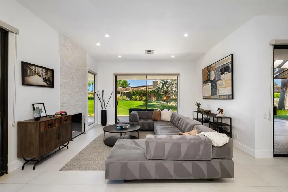 29 Stanford Drive Rancho Mirage, CA 92270