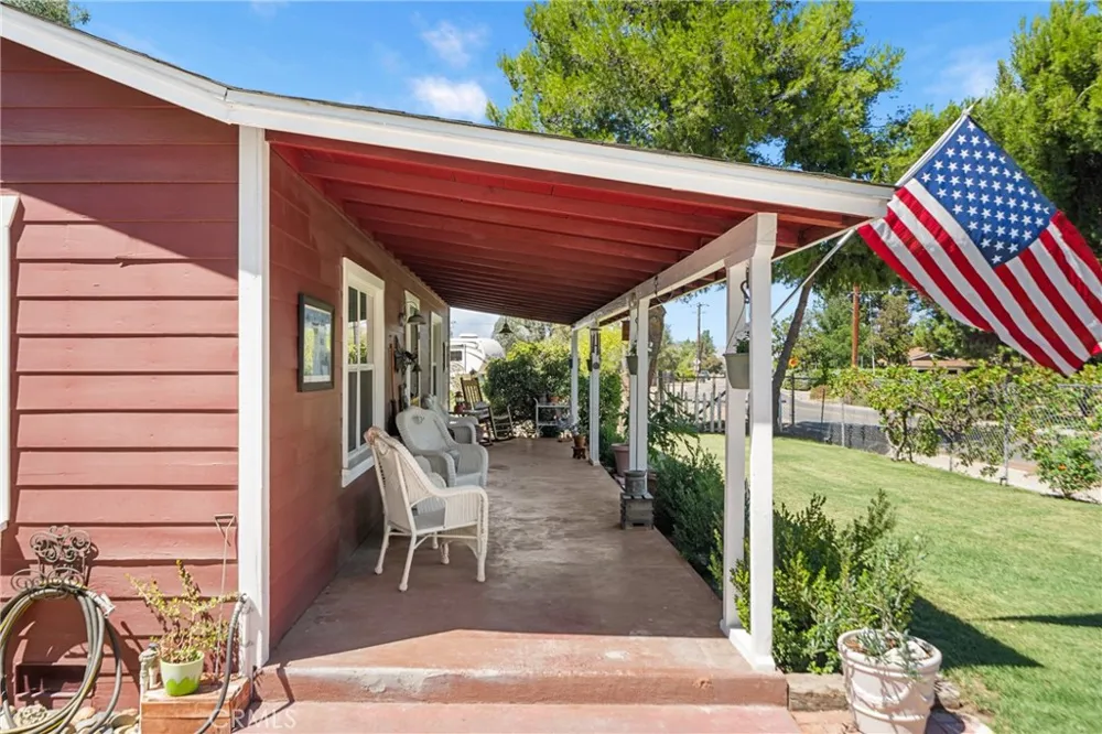 41097 Crest Hemet, CA 92544