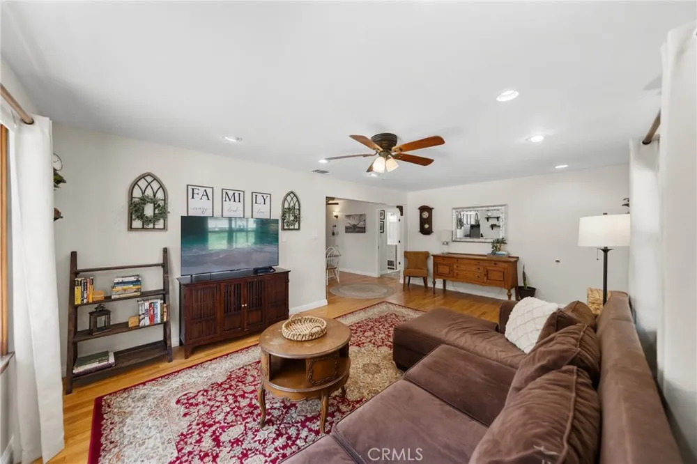 41097 Crest Hemet, CA 92544