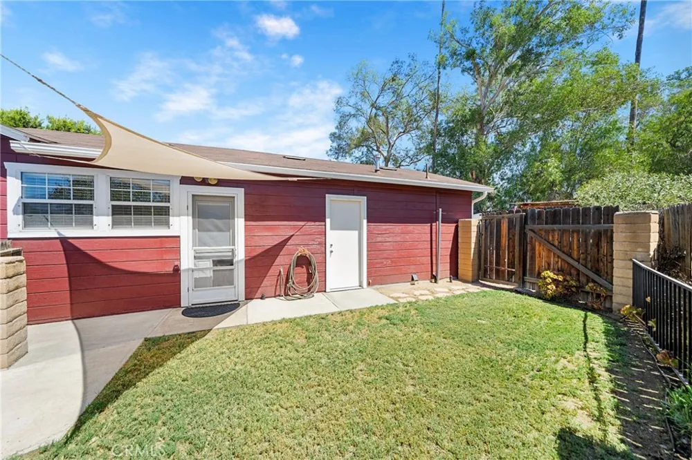 41097 Crest Hemet, CA 92544