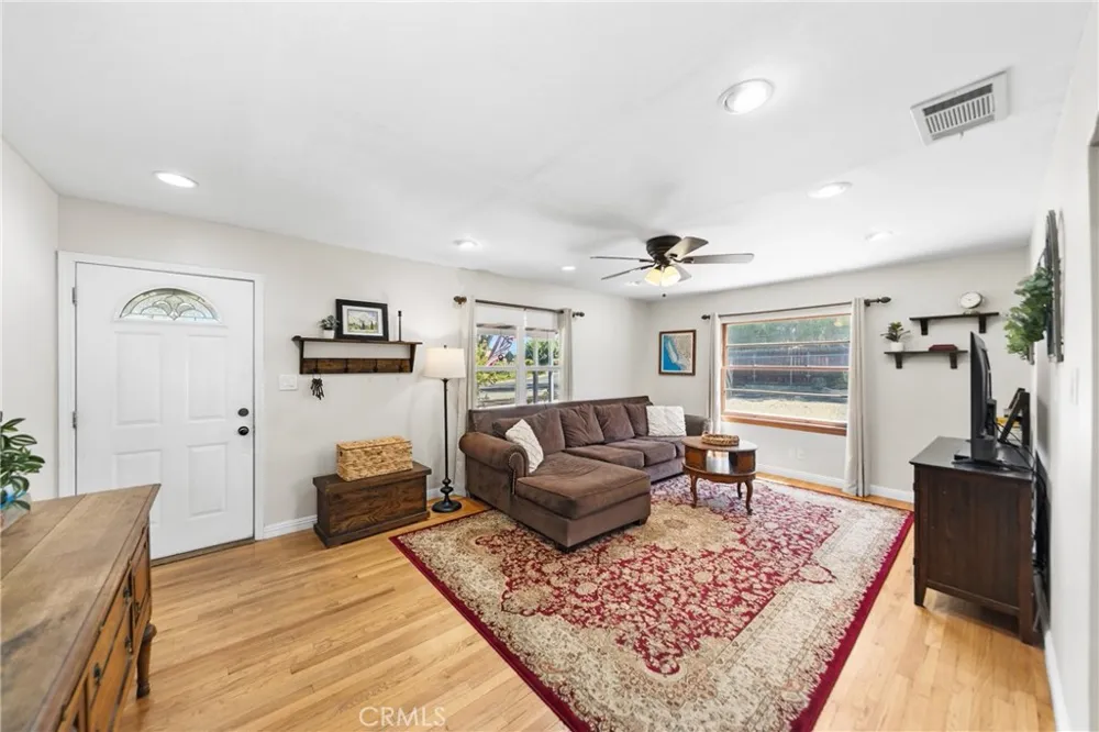 41097 Crest Hemet, CA 92544