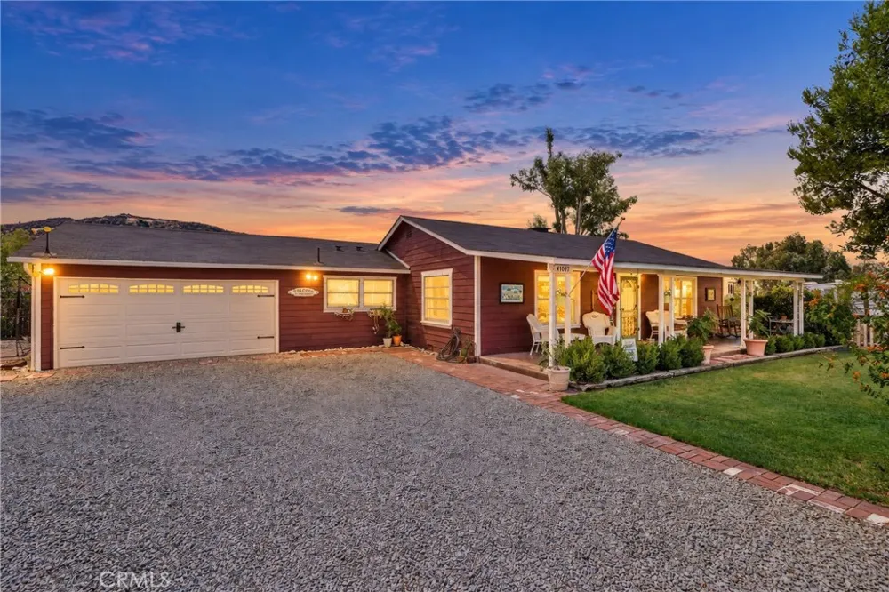 41097 Crest Hemet, CA 92544