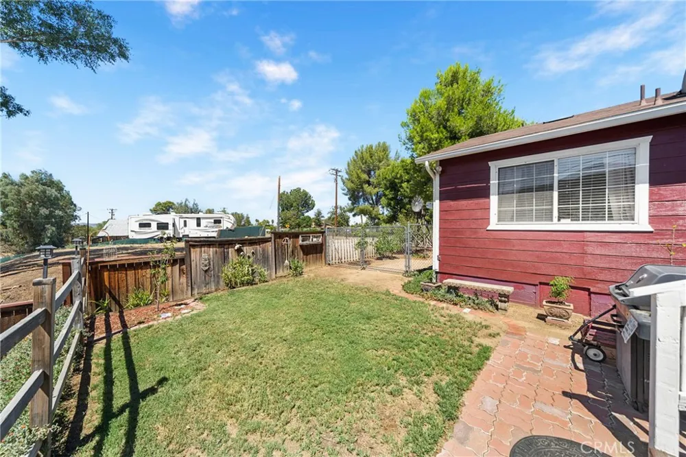 41097 Crest Hemet, CA 92544