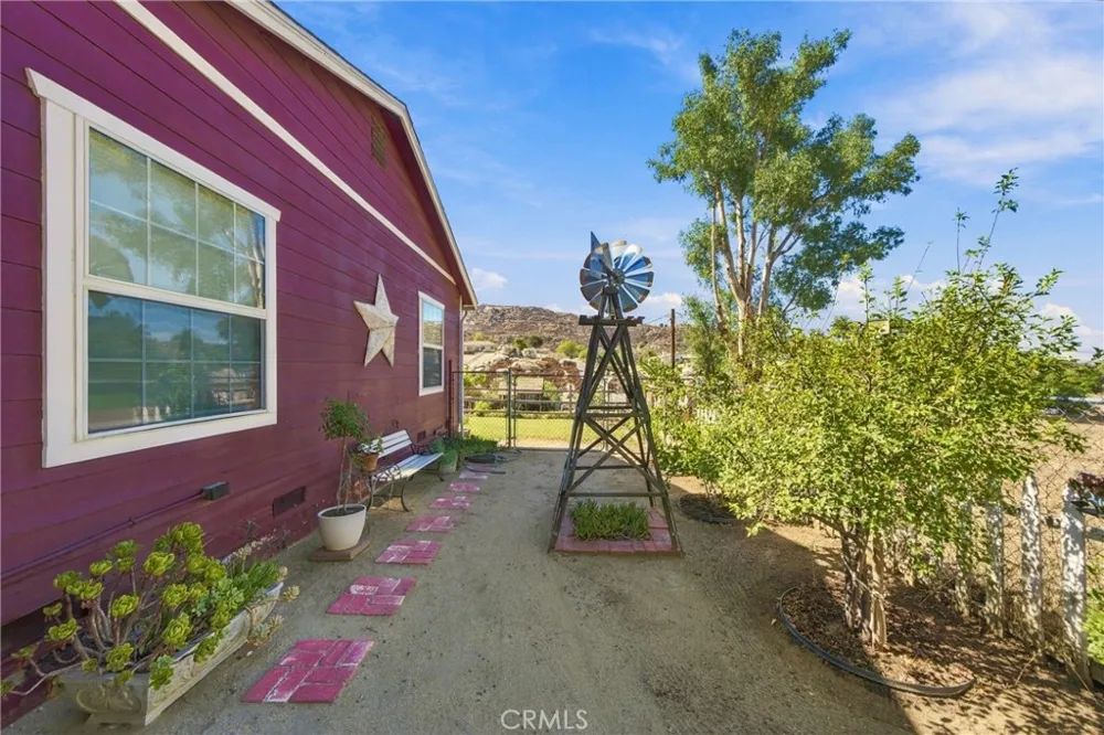 41097 Crest Hemet, CA 92544