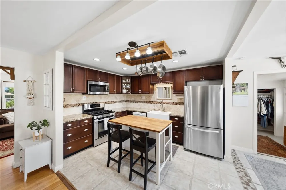 41097 Crest Hemet, CA 92544