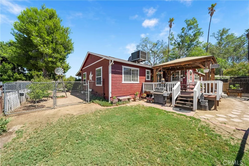 41097 Crest Hemet, CA 92544