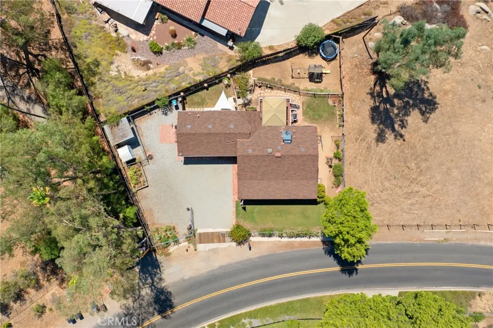 41097 Crest Hemet, CA 92544