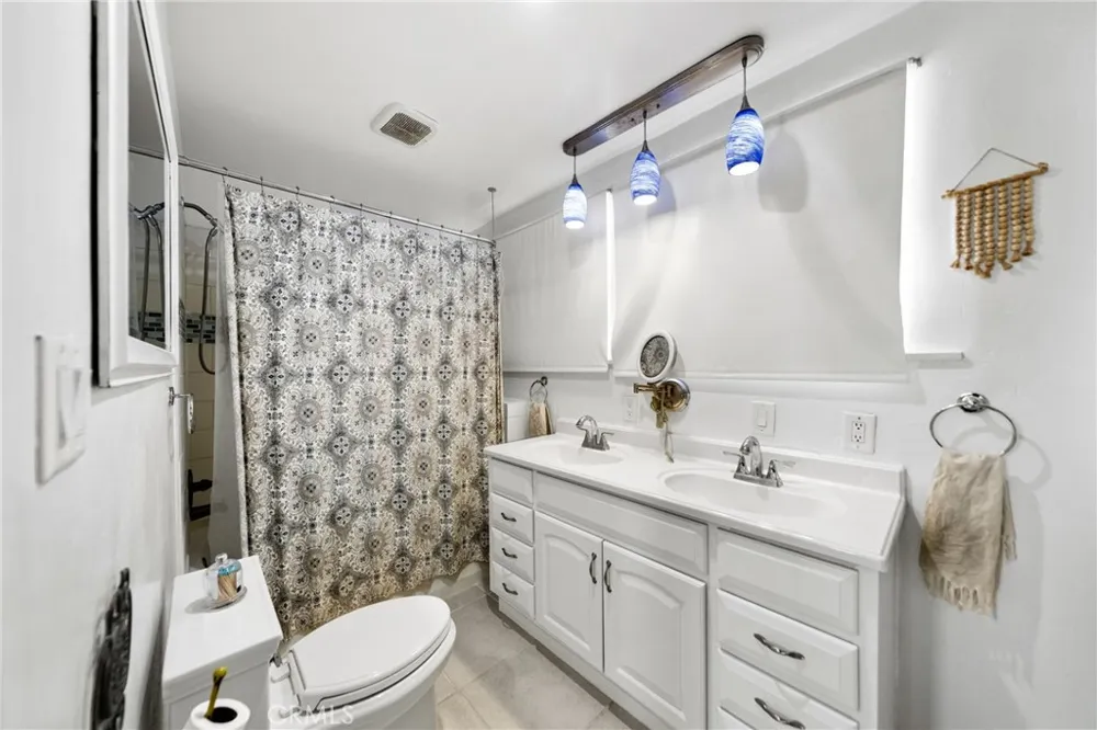 41097 Crest Hemet, CA 92544